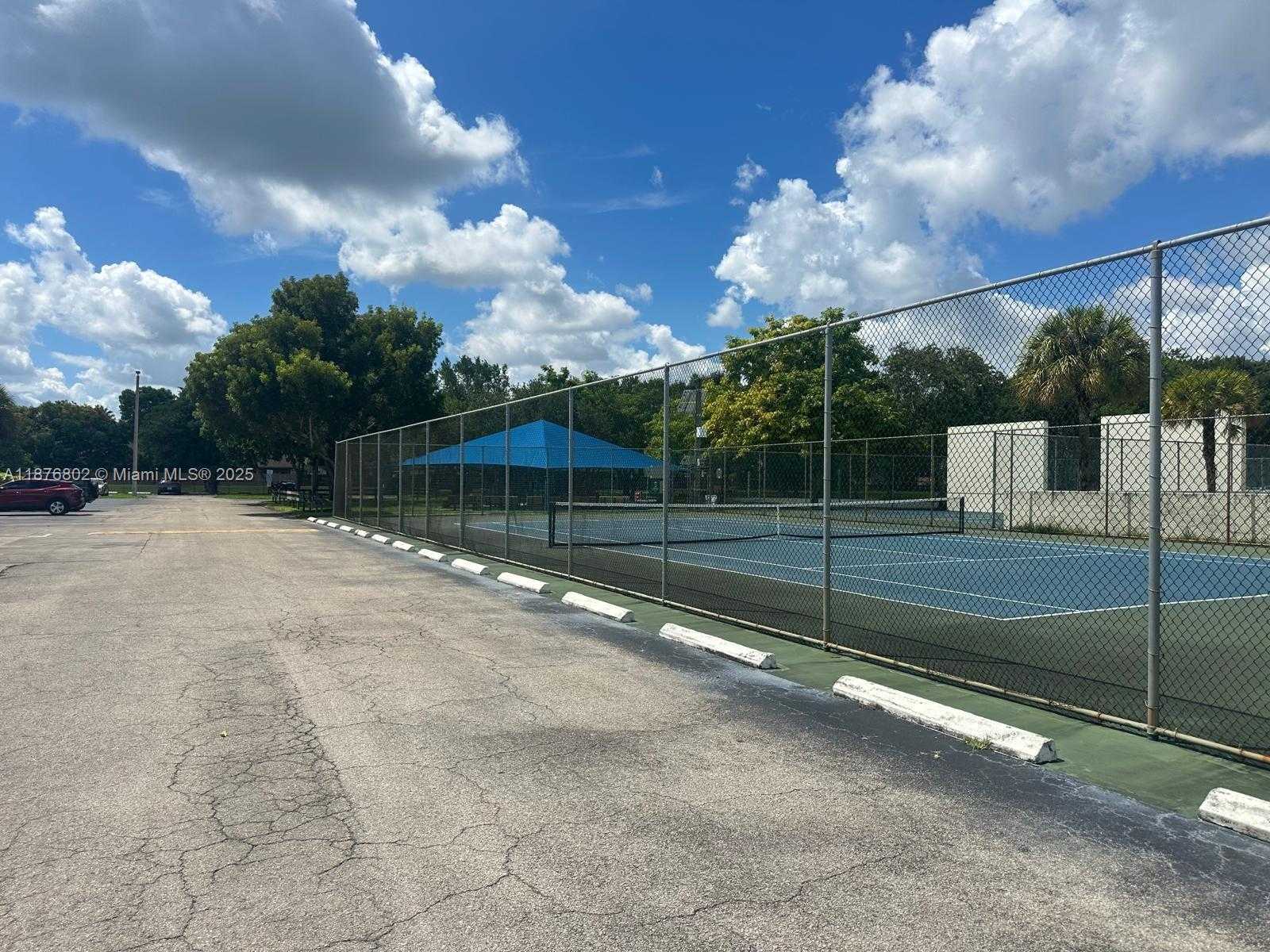 Small Image of 7215 SOUTH WEST 94TH PL #H1, Miami Number 25