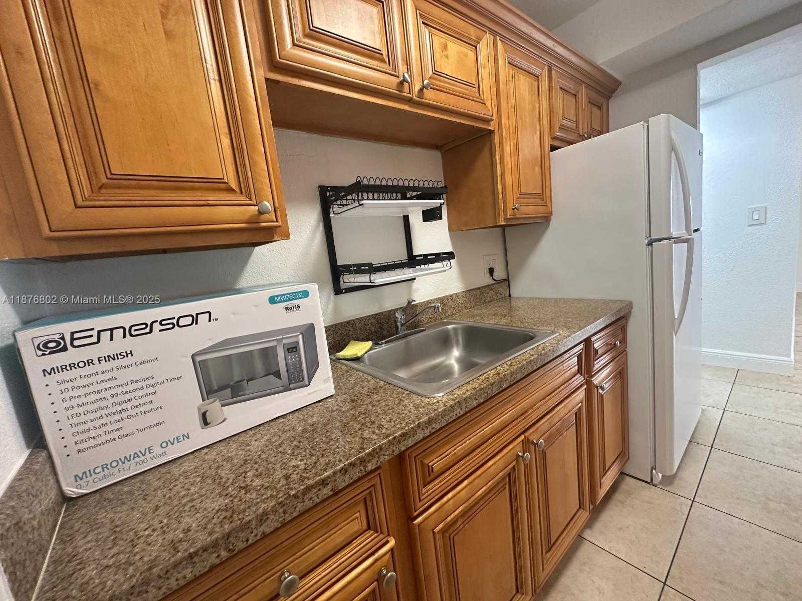 Small Image of 7215 SOUTH WEST 94TH PL #H1, Miami Number 6