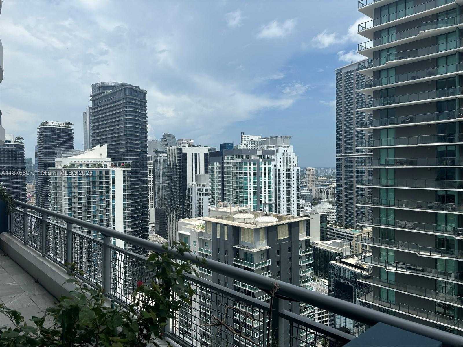 Small Image of 60 SOUTH WEST 13TH ST #4010, Miami Number 14