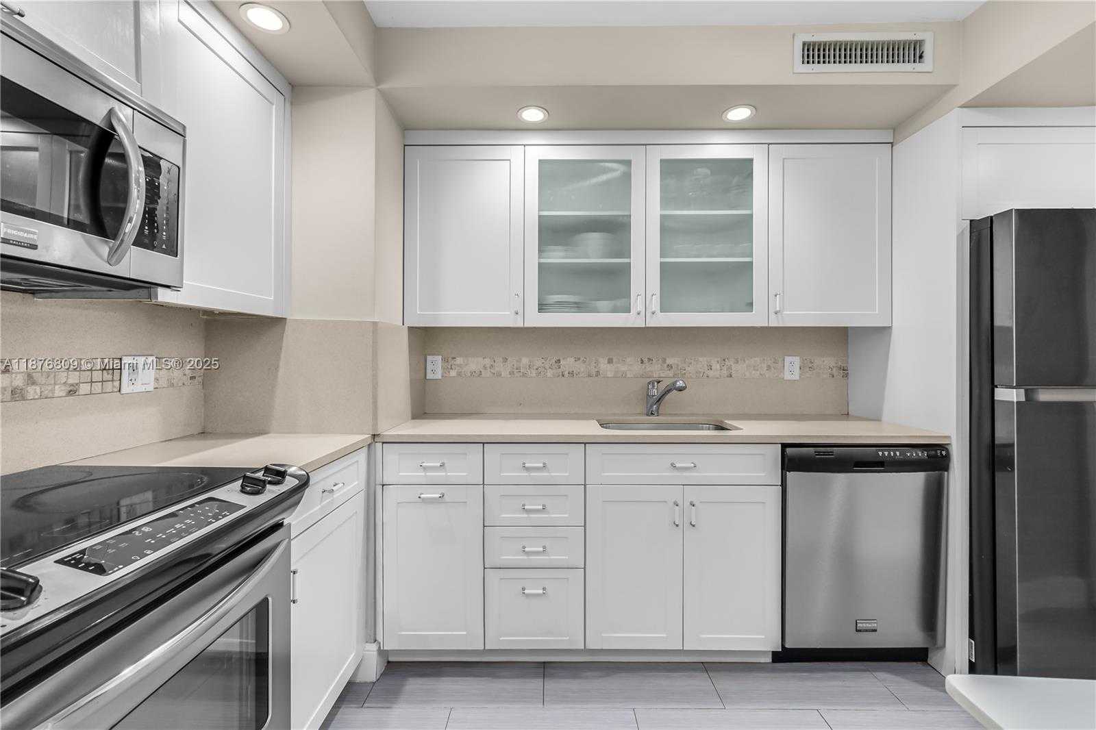 Small Image of 9225 COLLINS AVE #612, Surfside Number 8
