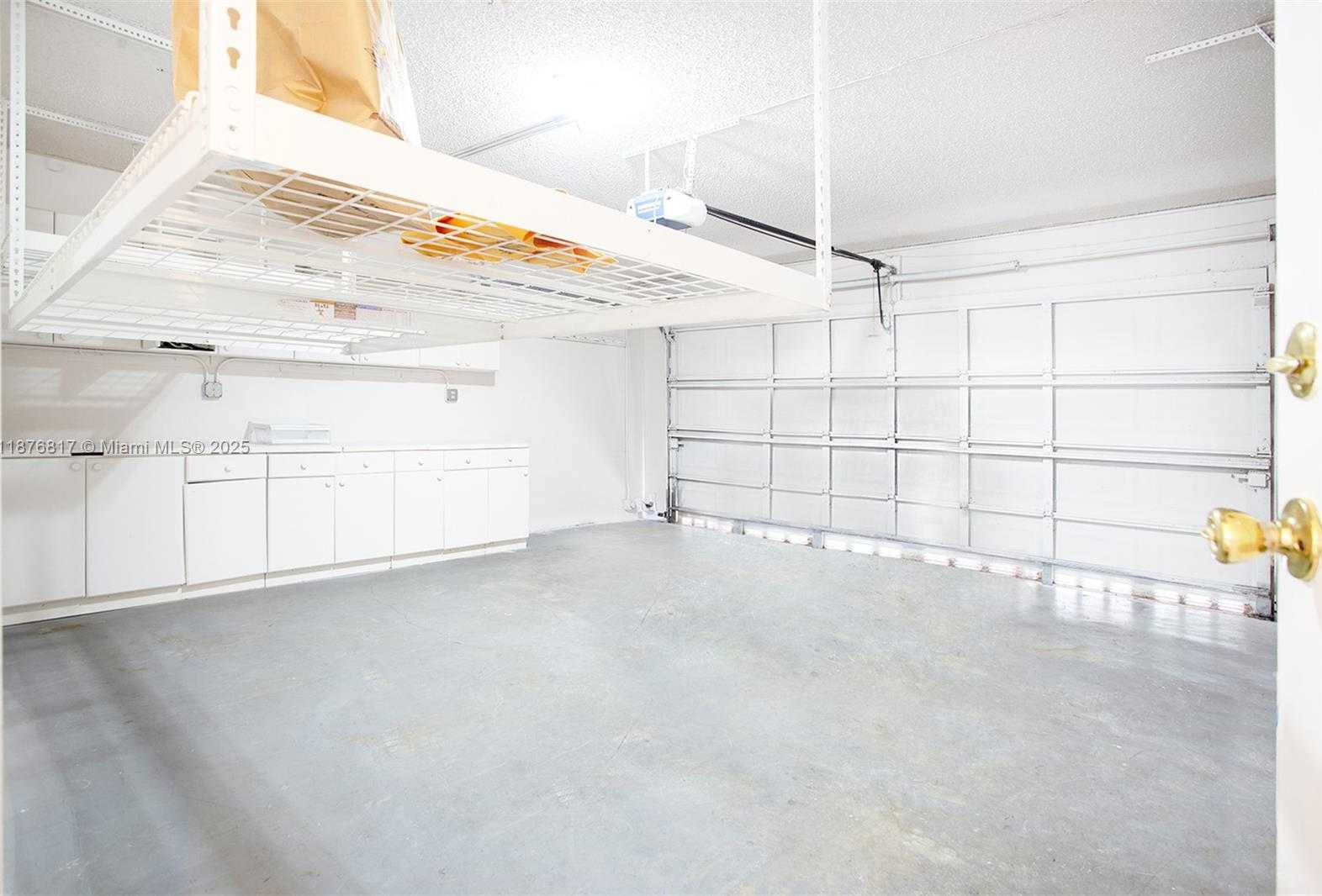 Small Image of 19921 NORTH WEST 86TH AVE, Hialeah Number 28