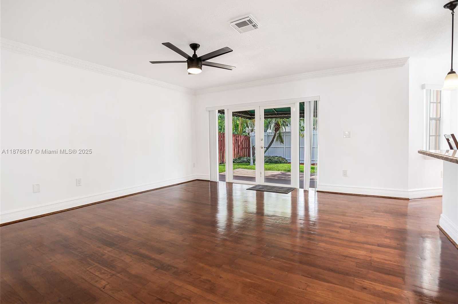 Small Image of 19921 NORTH WEST 86TH AVE, Hialeah Number 42