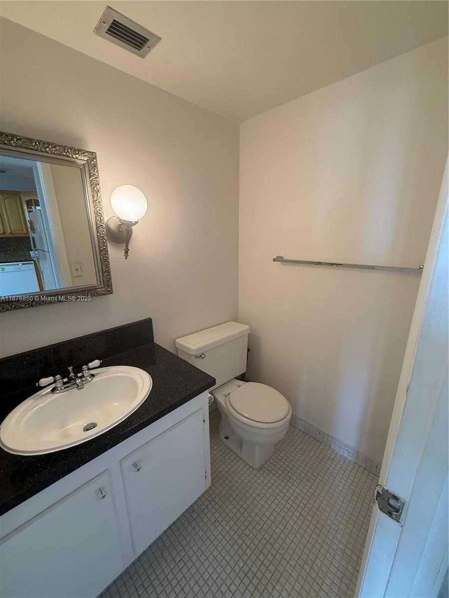 Small Image of 2025 NORTH EAST 164TH ST #806, North Miami Beach Number 10