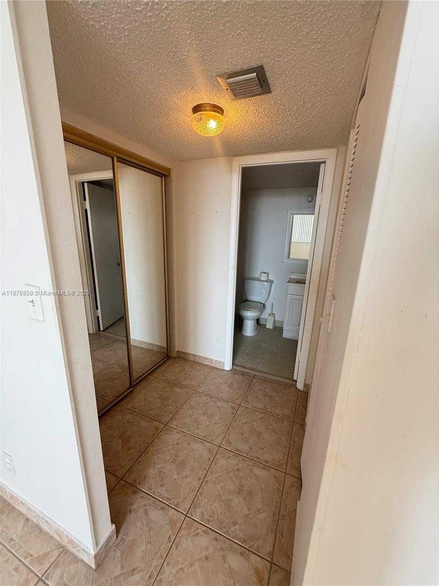 Small Image of 2025 NORTH EAST 164TH ST #806, North Miami Beach Number 6