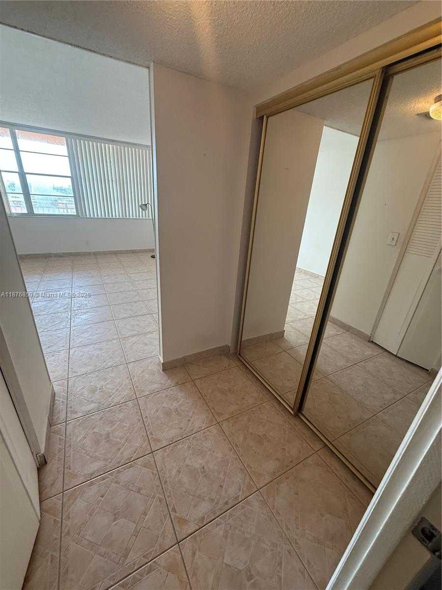 Small Image of 2025 NORTH EAST 164TH ST #806, North Miami Beach Number 9