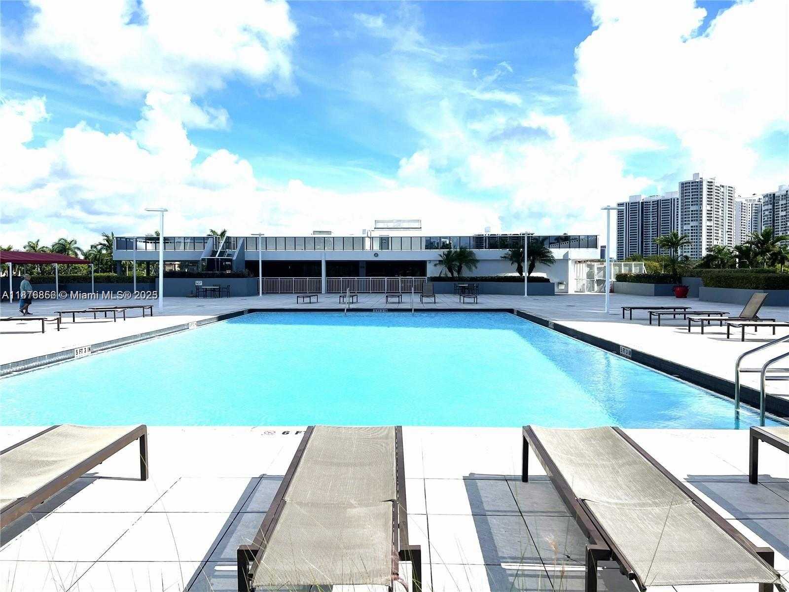 Small Image of 3675 NORTH COUNTRY CLUB DR #507, Aventura Number 12