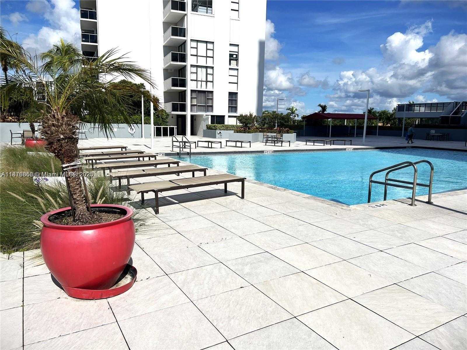 Small Image of 3675 NORTH COUNTRY CLUB DR #507, Aventura Number 13