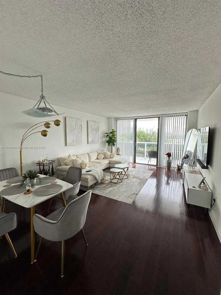 Small Image of 3675 NORTH COUNTRY CLUB DR #507, Aventura Number 2