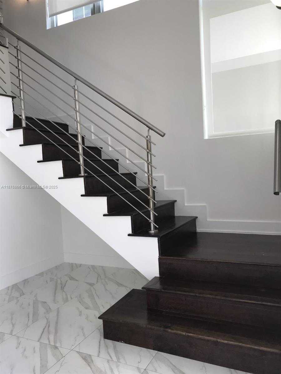 Small Image of 8225 NORTH WEST 34TH ST, Doral Number 3
