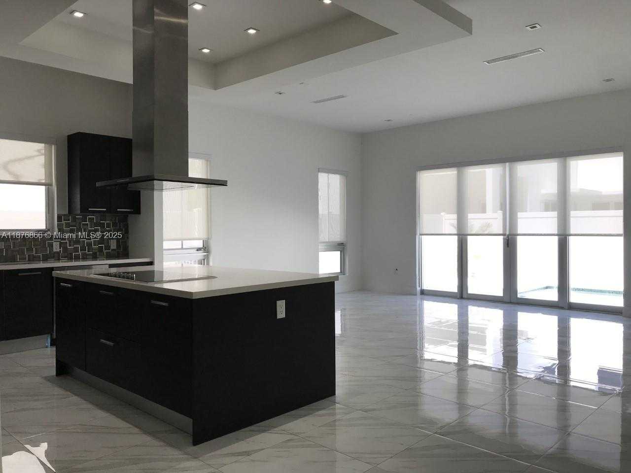 Small Image of 8225 NORTH WEST 34TH ST, Doral Number 8