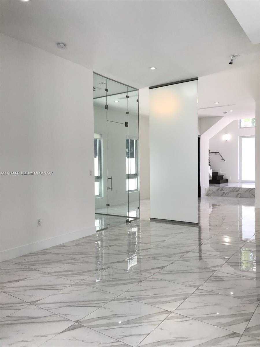 Small Image of 8225 NORTH WEST 34TH ST, Doral Number 9
