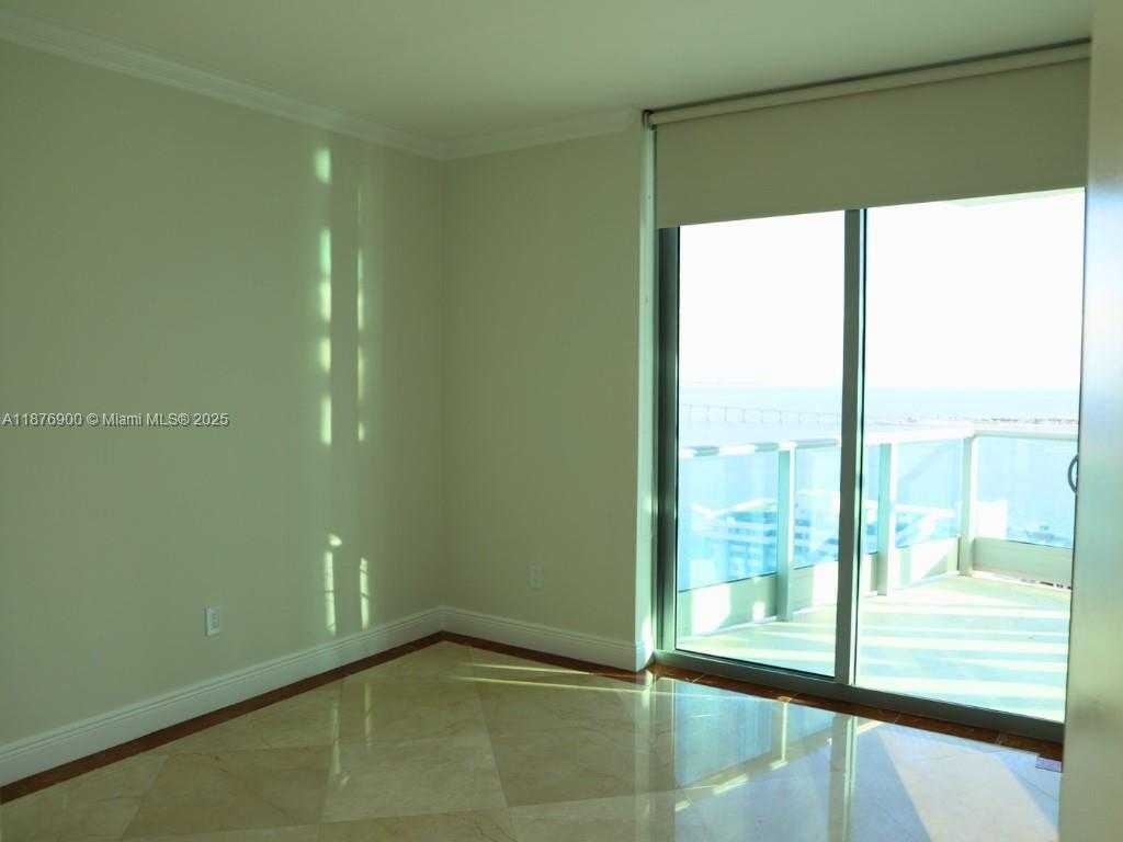Small Image of 1331 BRICKELL BAY DR #2508, Miami Number 3