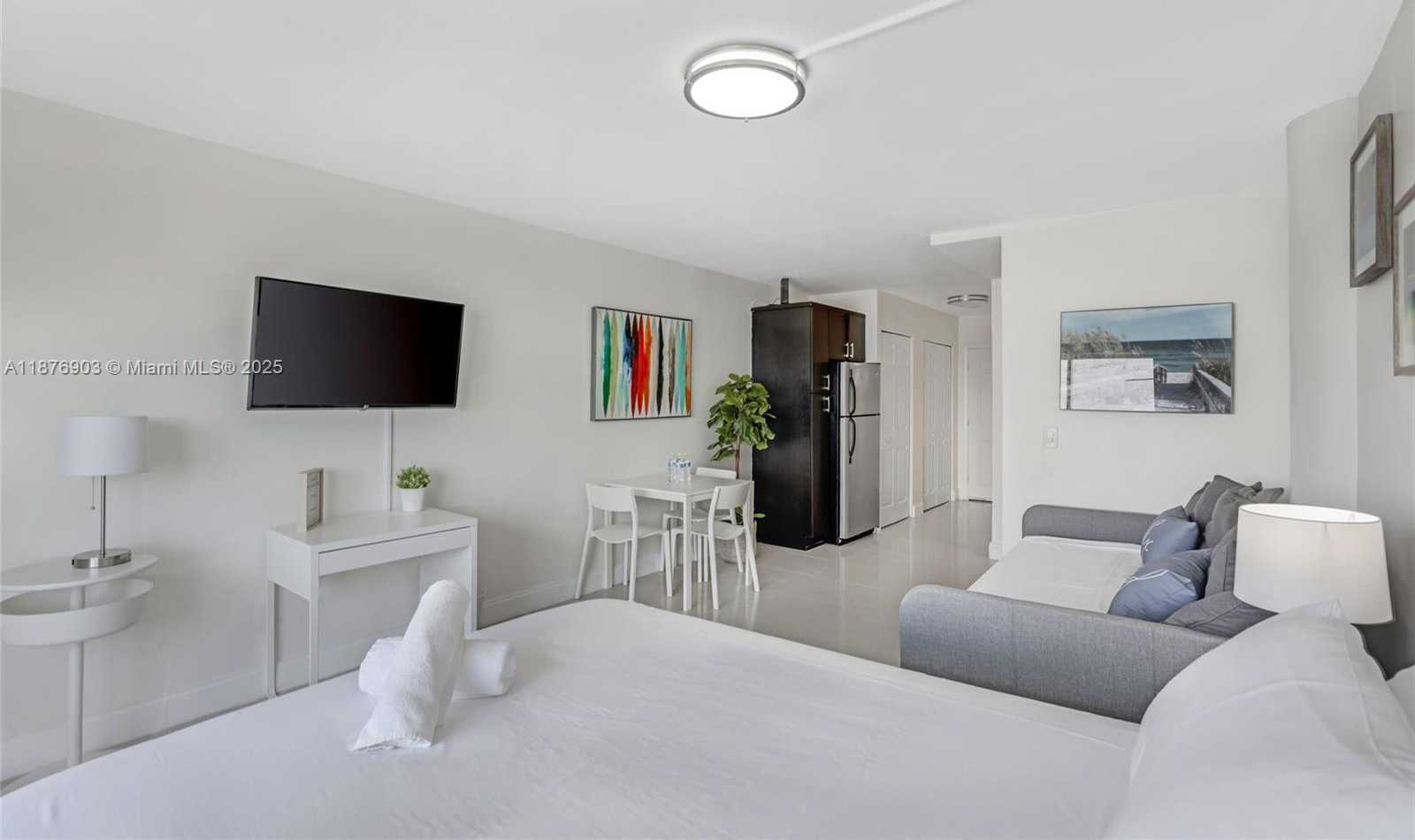 Small Image of 7904 WEST DR #715, North Bay Village Number 16
