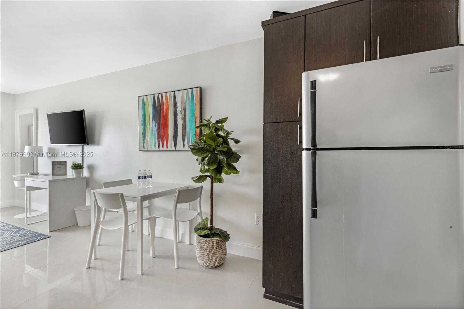 Small Image of 7904 WEST DR #715, North Bay Village Number 8