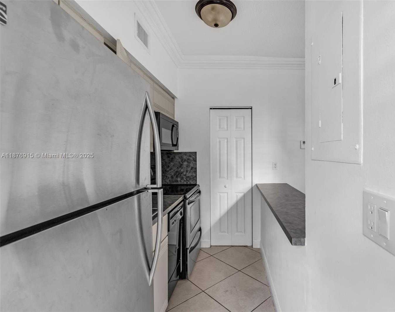 Small Image of 1559 MICHIGAN AVE #106, Miami Beach Number 12