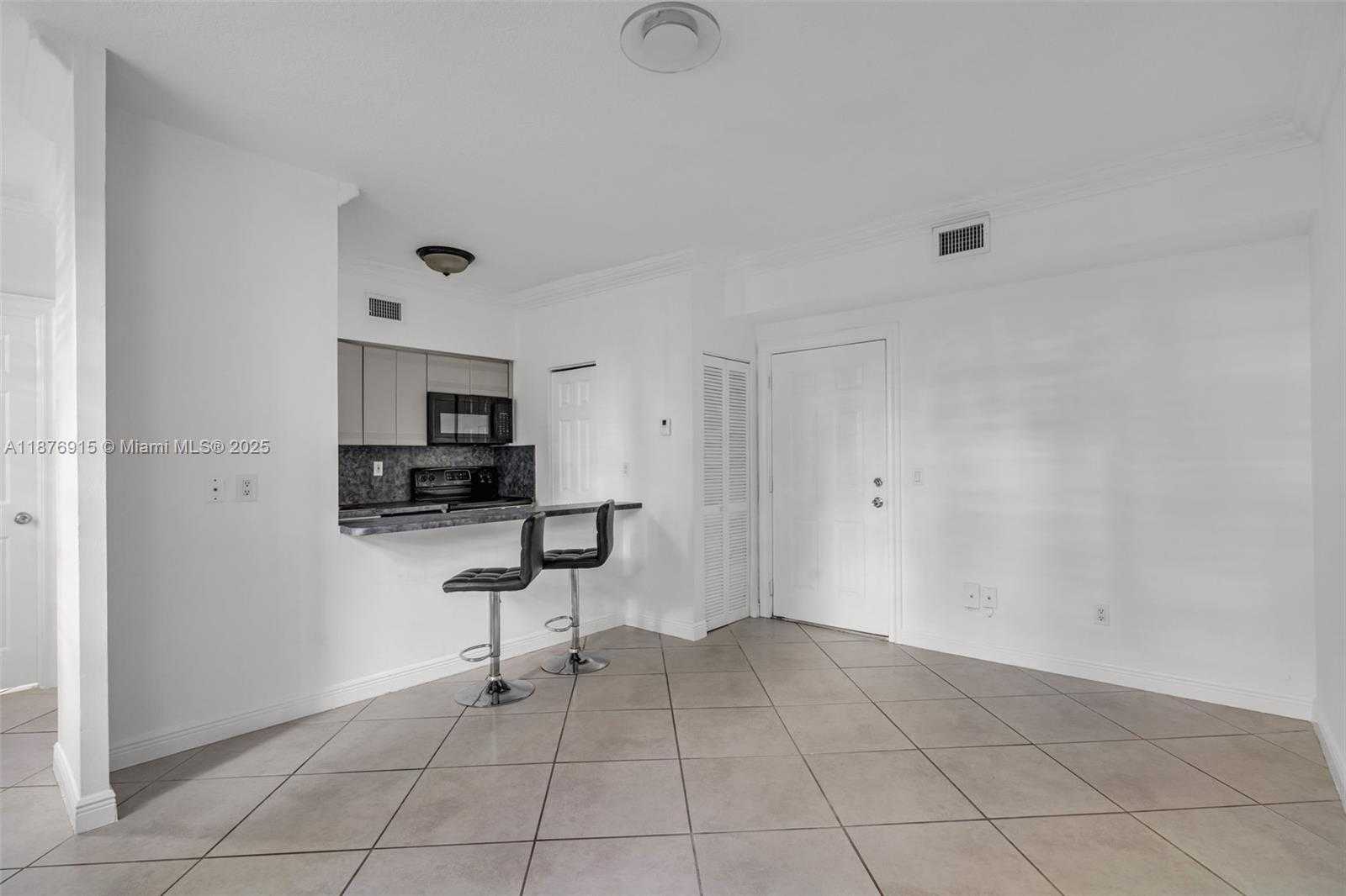 Small Image of 1559 MICHIGAN AVE #106, Miami Beach Number 14