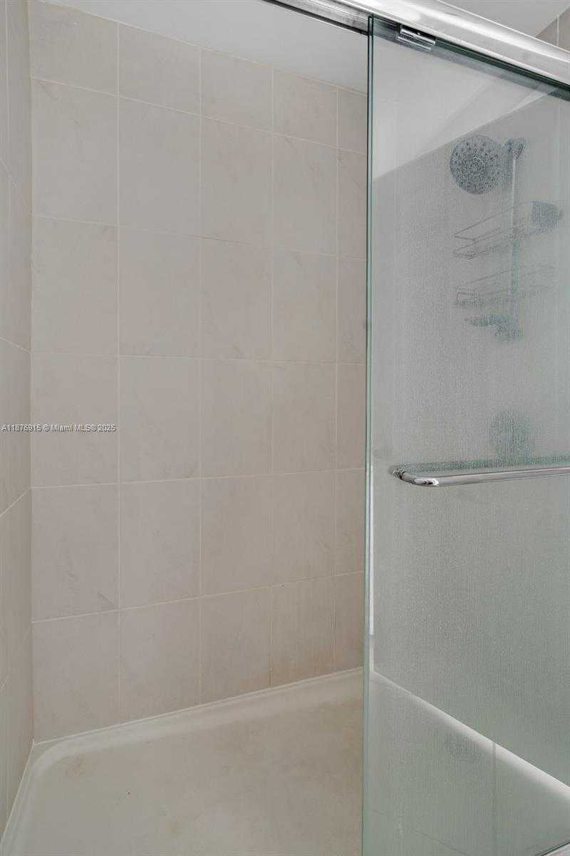 Small Image of 1559 MICHIGAN AVE #106, Miami Beach Number 18