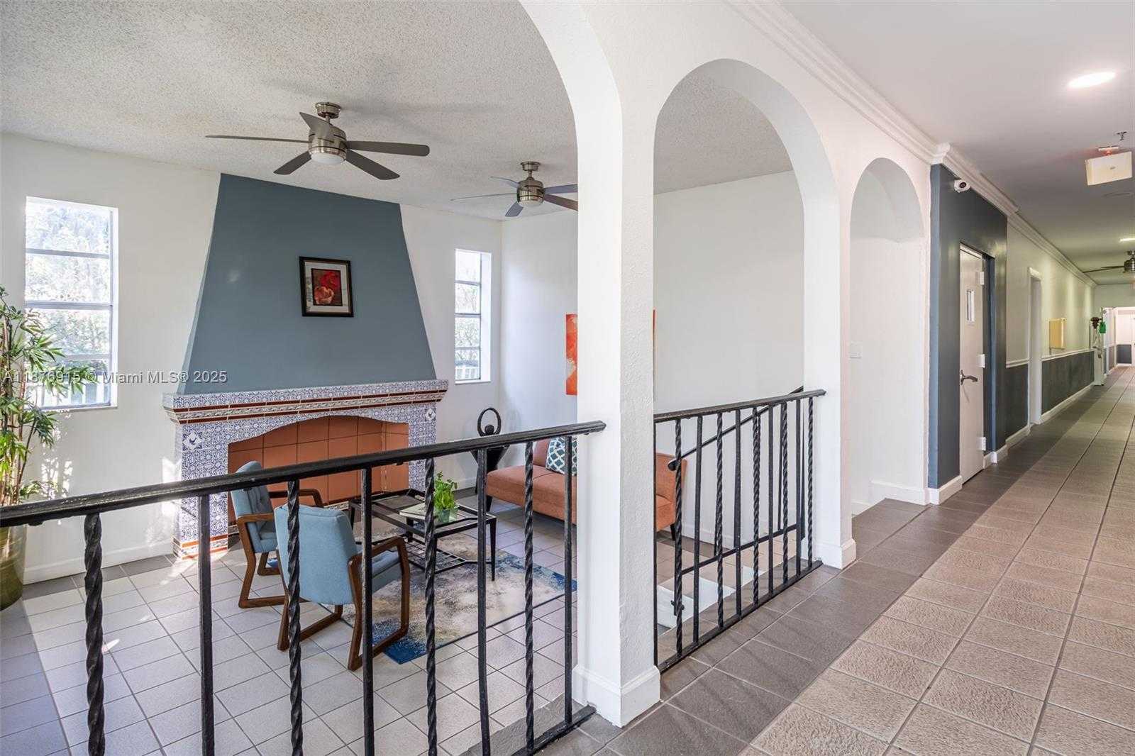 Small Image of 1559 MICHIGAN AVE #106, Miami Beach Number 4
