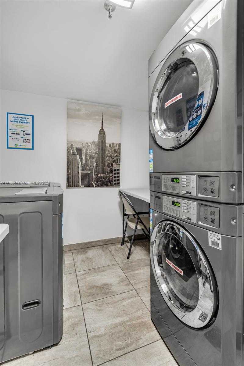 Small Image of 1559 MICHIGAN AVE #106, Miami Beach Number 6