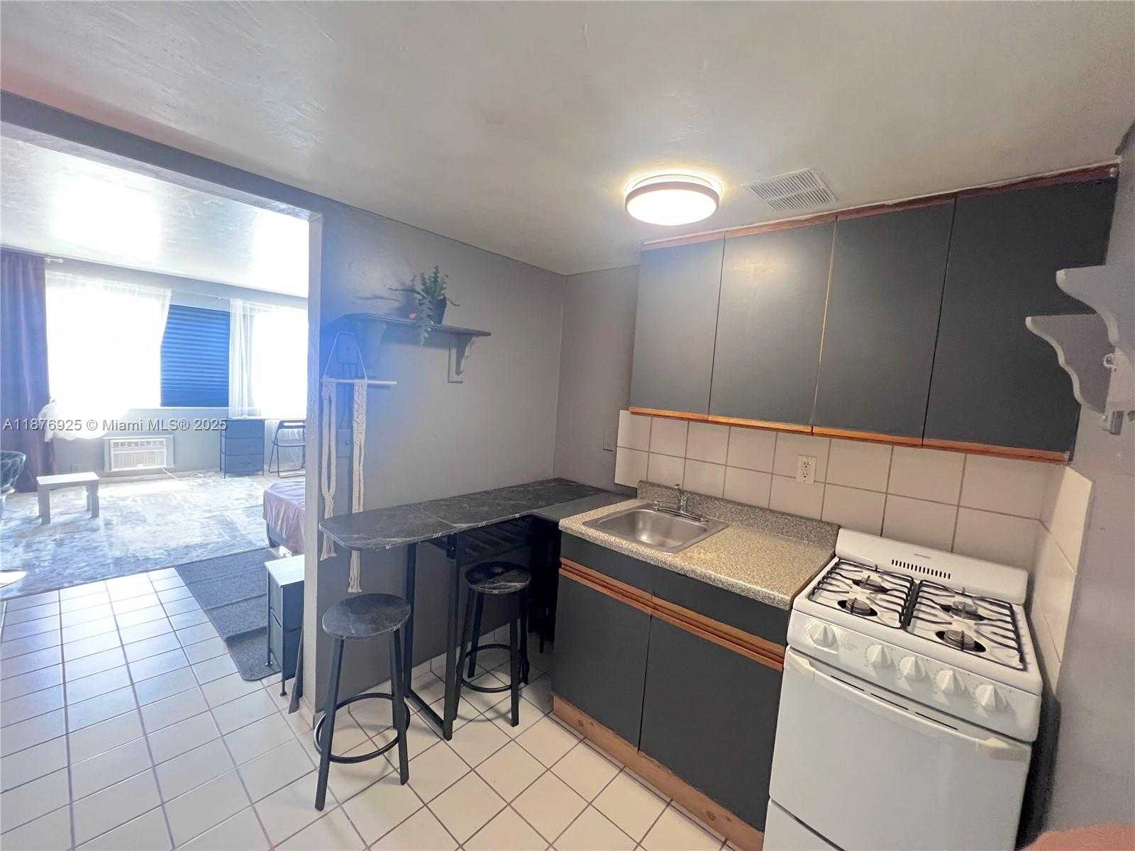 Small Image of 6484 INDIAN CREEK DR #133, Miami Beach Number 11