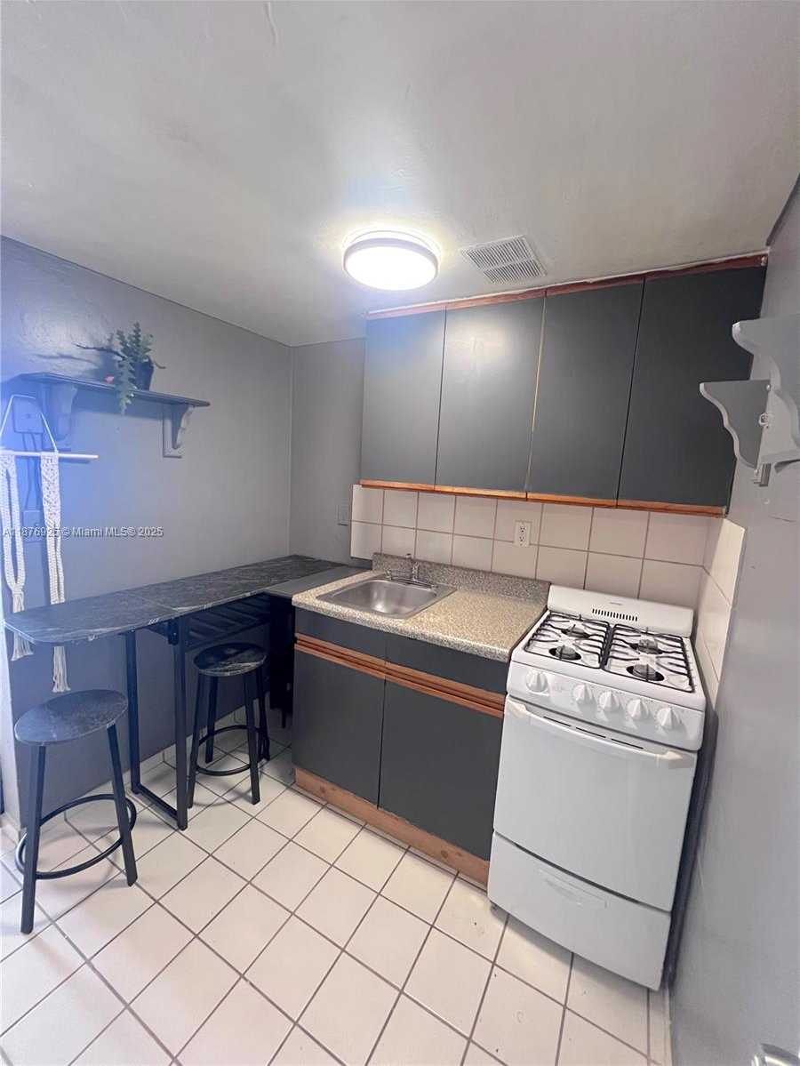 Small Image of 6484 INDIAN CREEK DR #133, Miami Beach Number 13