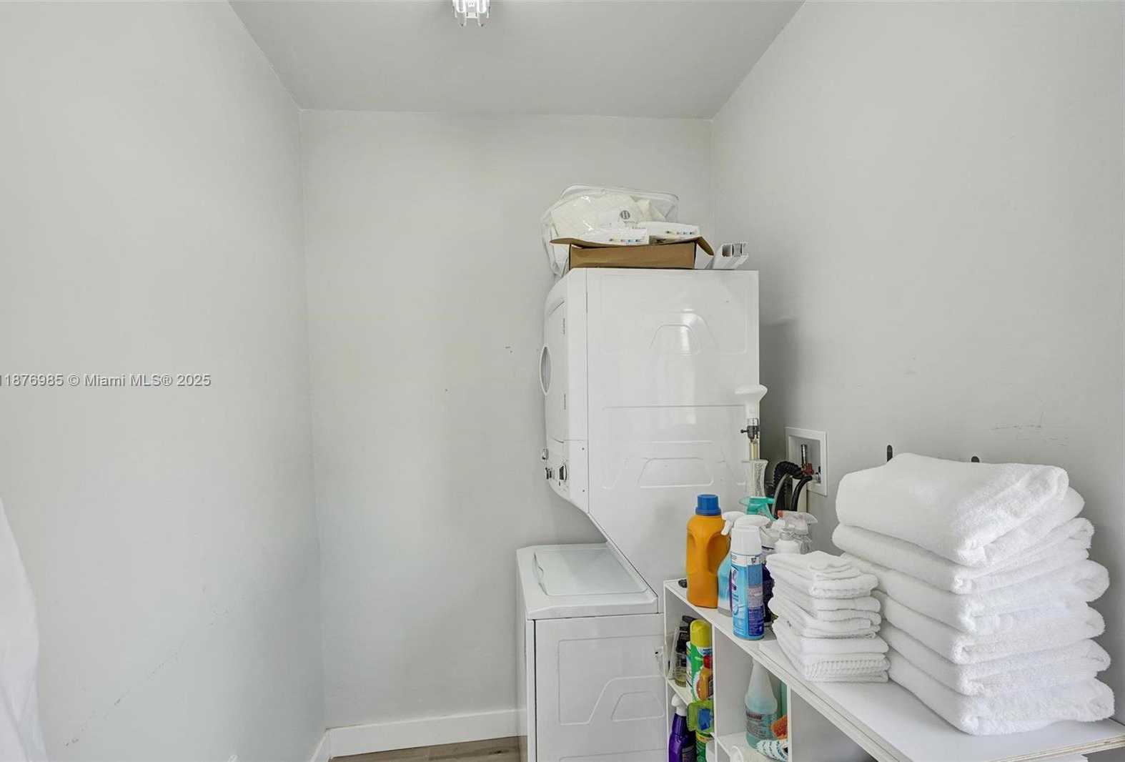 Small Image of 19625 NORTH WEST NW 6TH PL, Miami Gardens Number 38