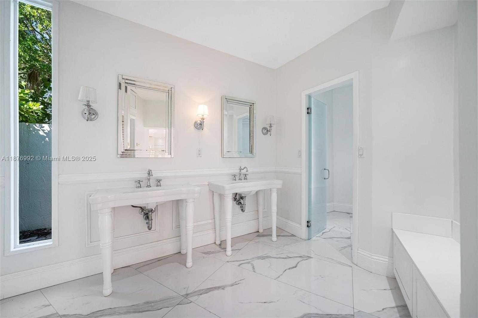 Small Image of 2120 SOUTH BAYSHORE DR, Miami Number 19