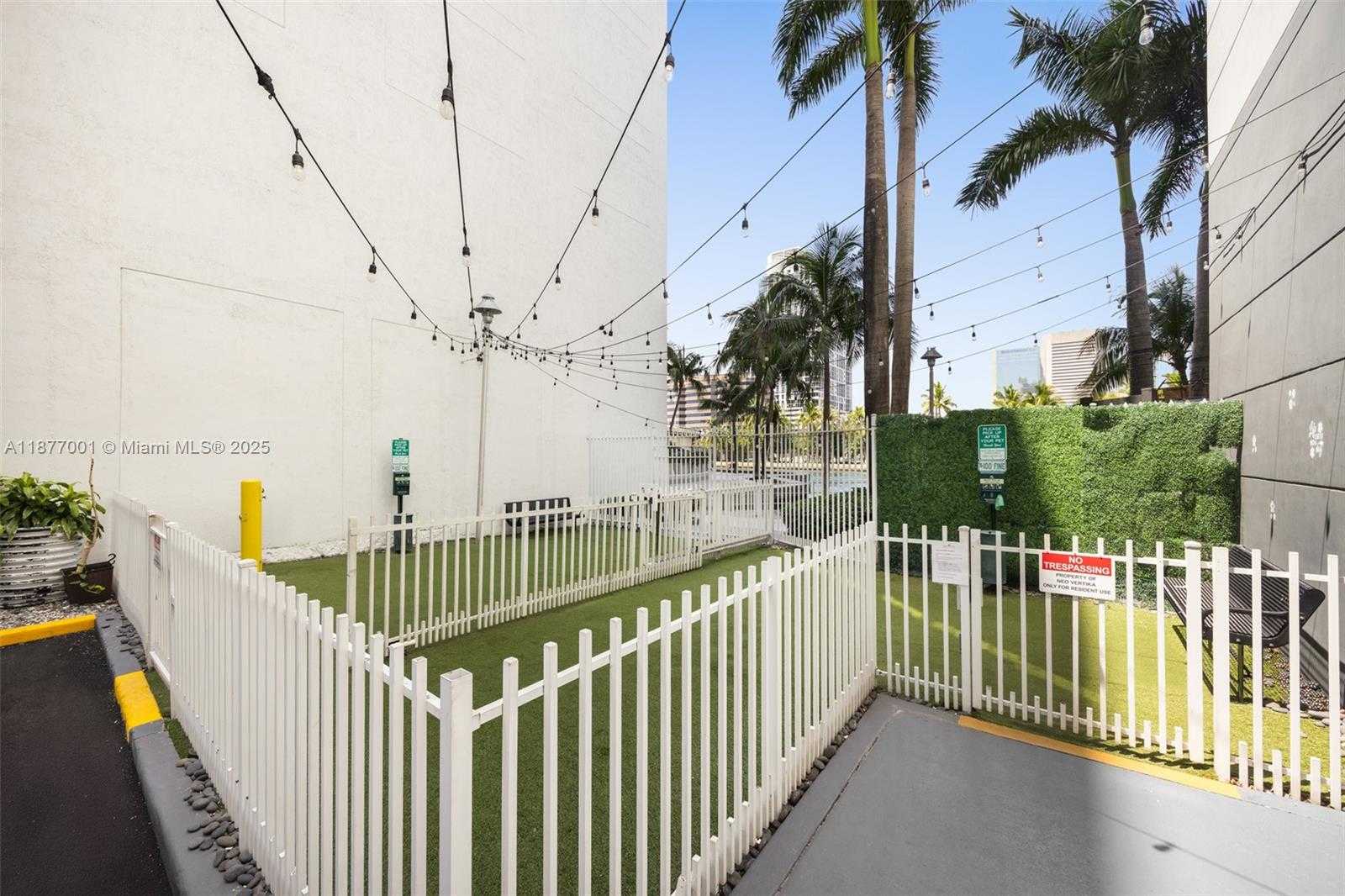 Small Image of 690 SOUTH WEST 1ST CT #PHI10, Miami Number 29