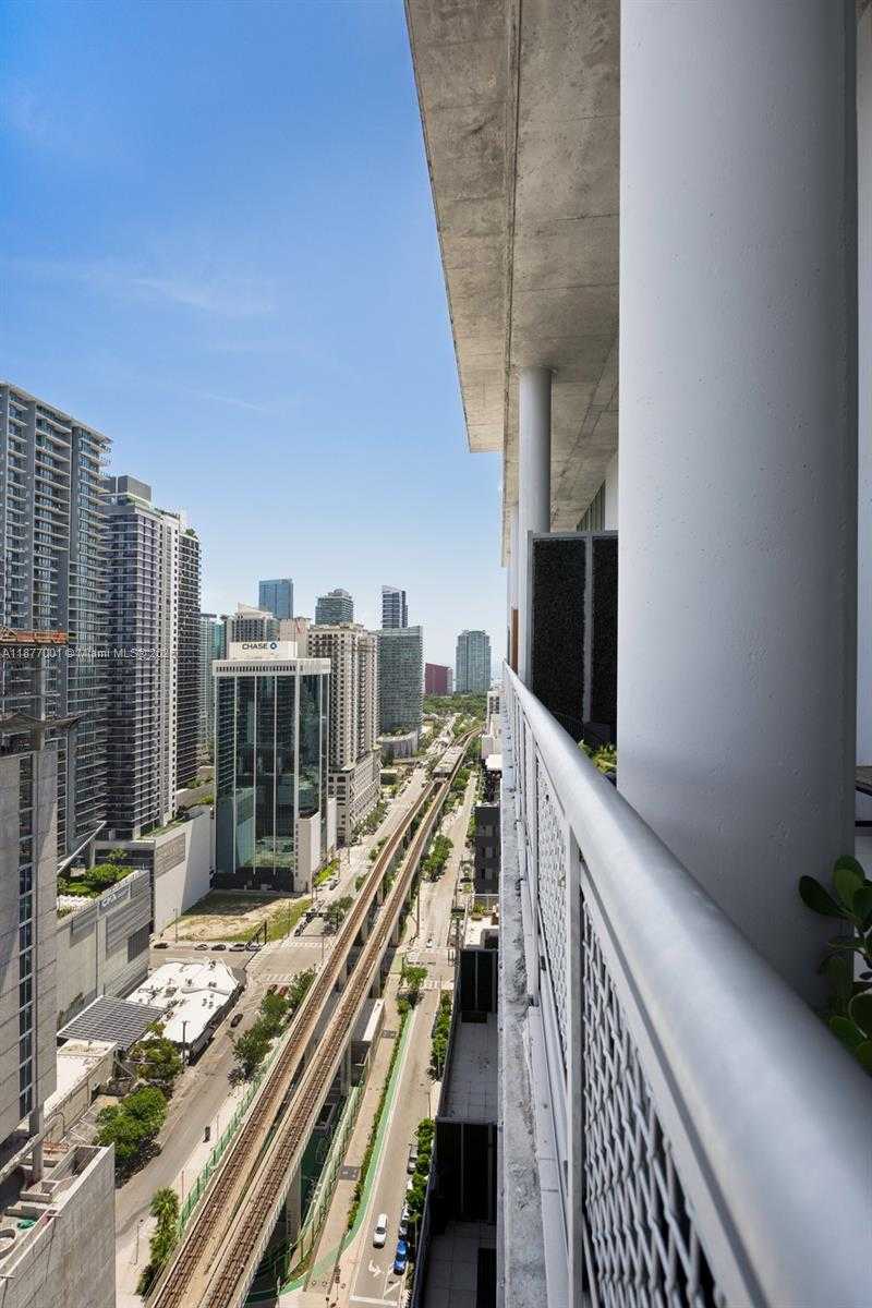 Small Image of 690 SOUTH WEST 1ST CT #PHI10, Miami Number 9