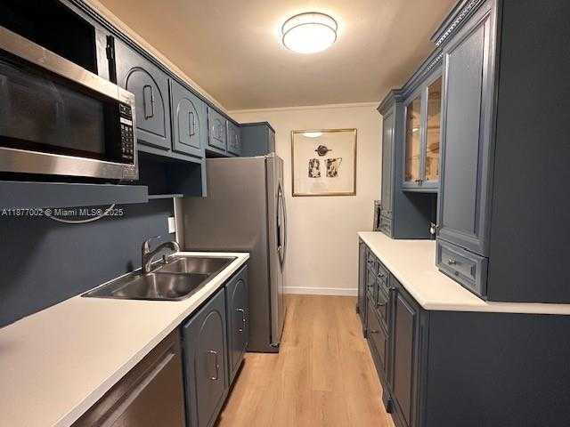 Small Image of 155 OCEAN LANE DR #706, Key Biscayne Number 3