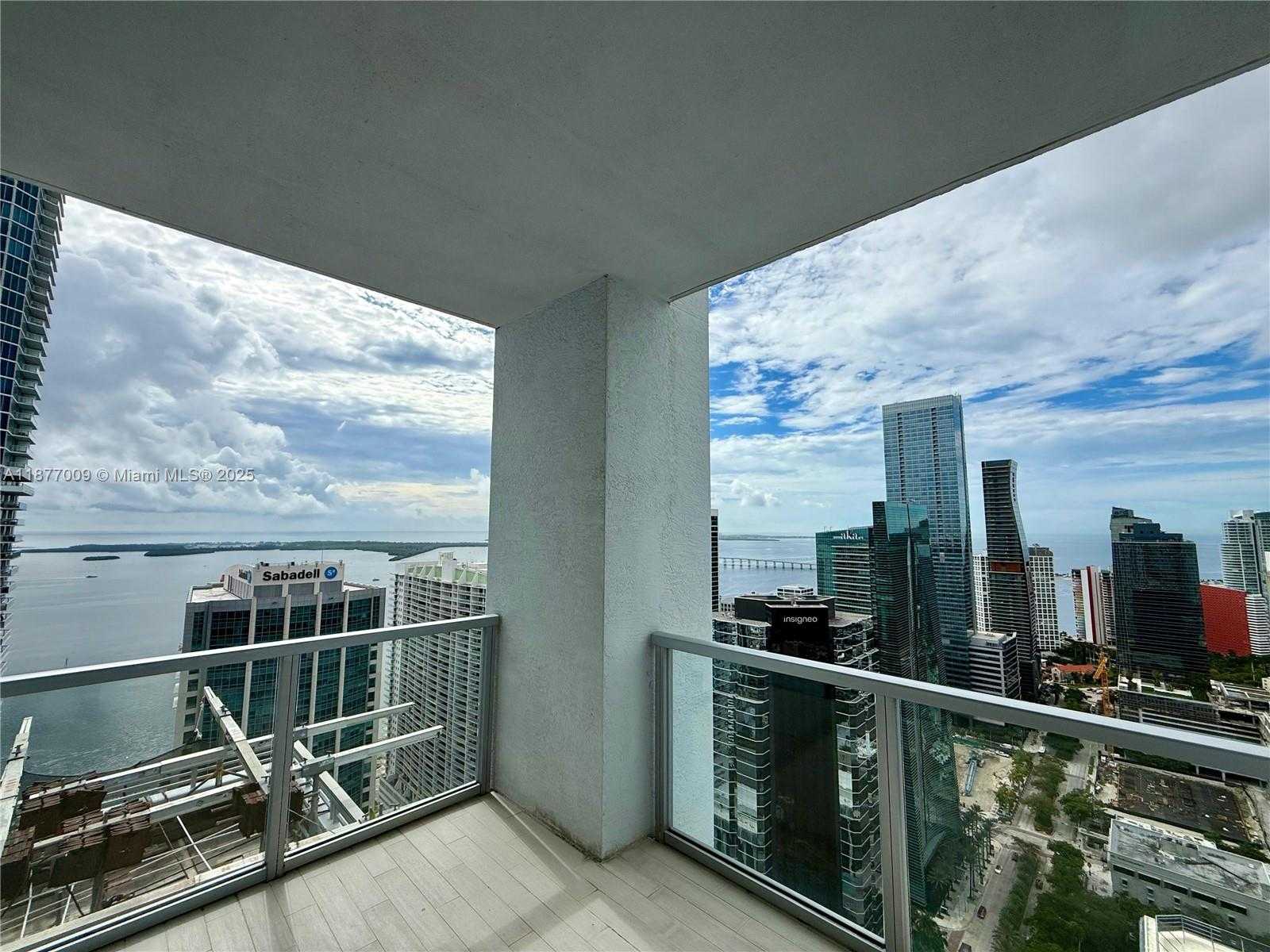 Small Image of 1060 BRICKELL AVE #4305, Miami Number 16