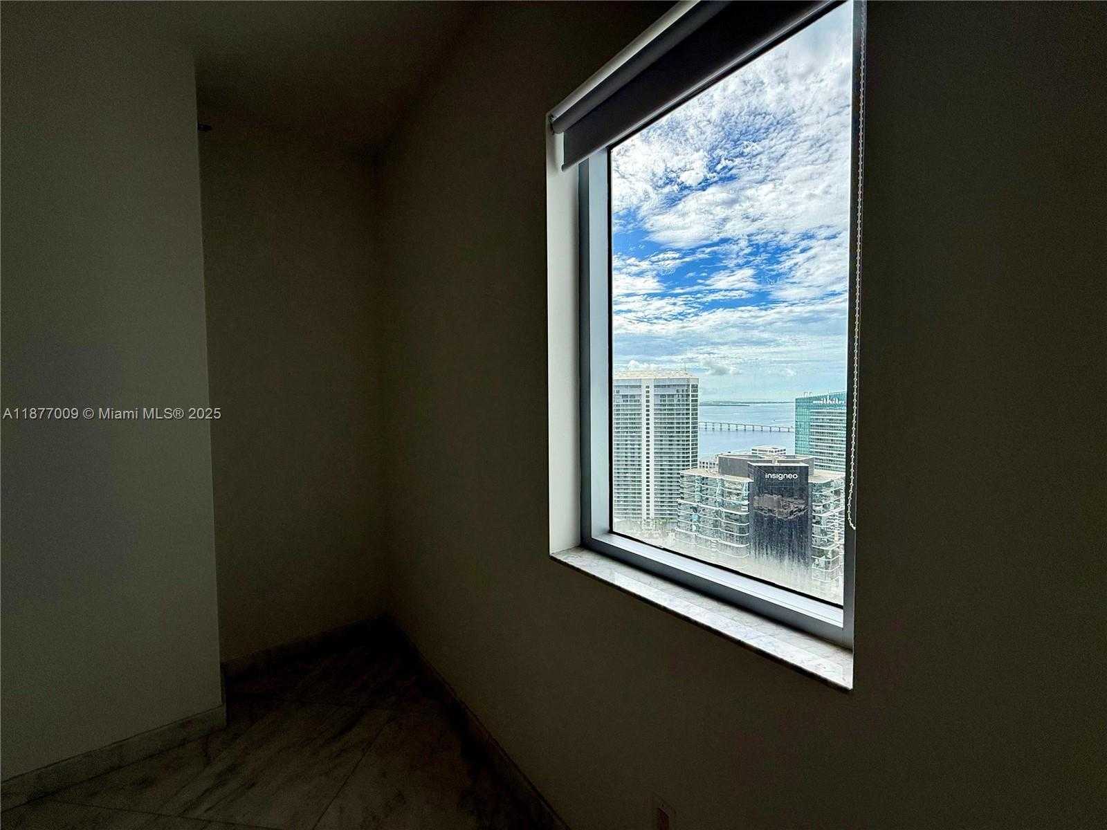 Small Image of 1060 BRICKELL AVE #4305, Miami Number 20