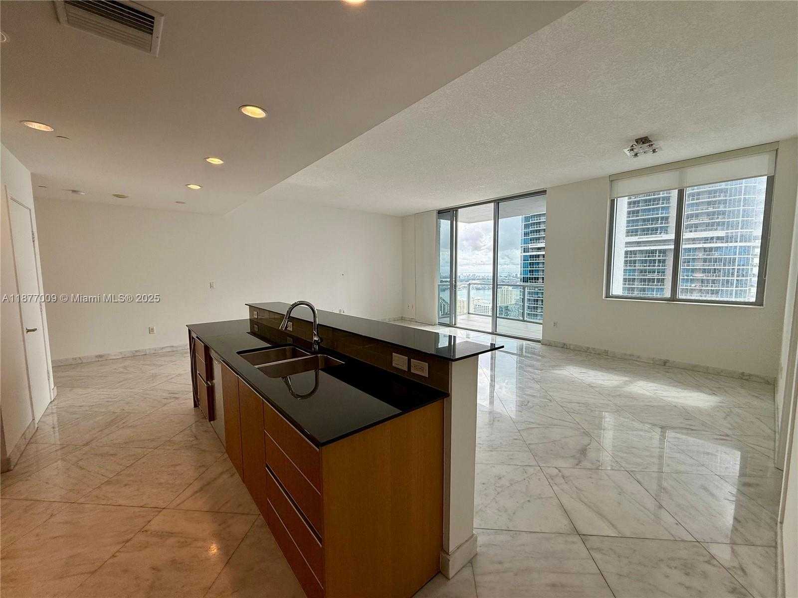 Small Image of 1060 BRICKELL AVE #4305, Miami Number 5