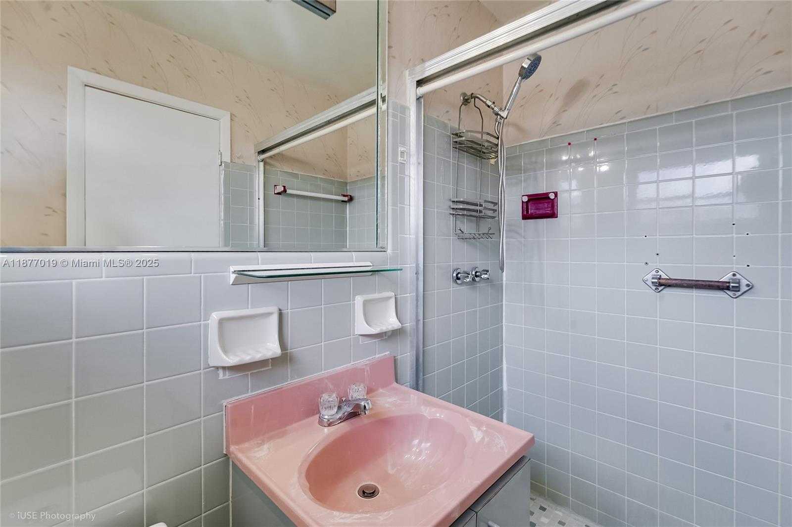 Small Image of 1321 WEST 2ND AVE #1321, Hialeah Number 12