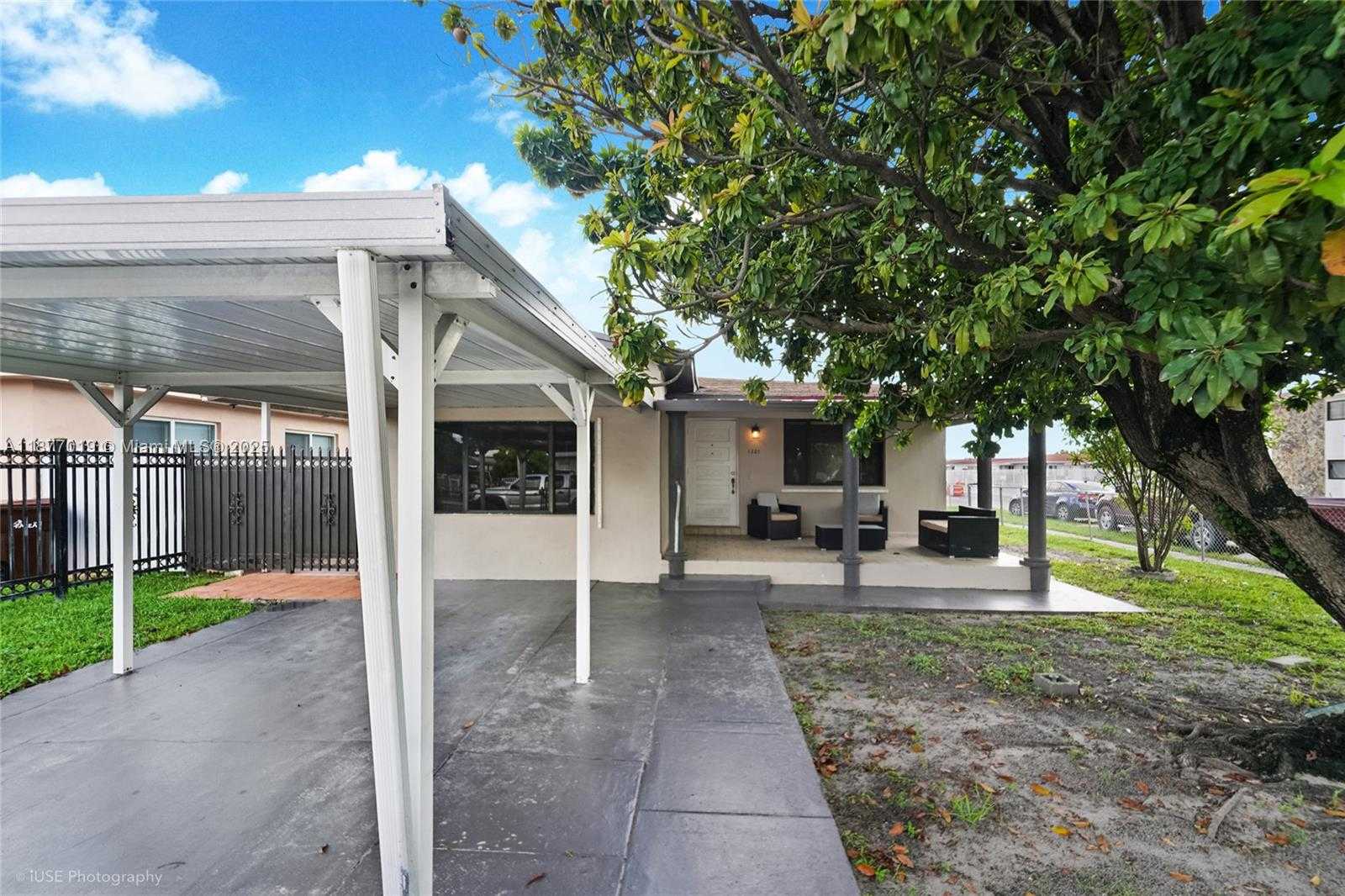 Small Image of 1321 WEST 2ND AVE #1321, Hialeah Number 2