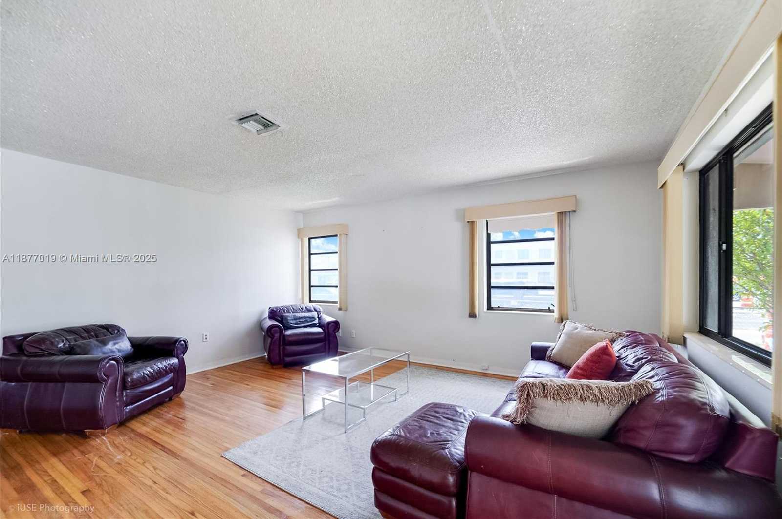 Small Image of 1321 WEST 2ND AVE #1321, Hialeah Number 5