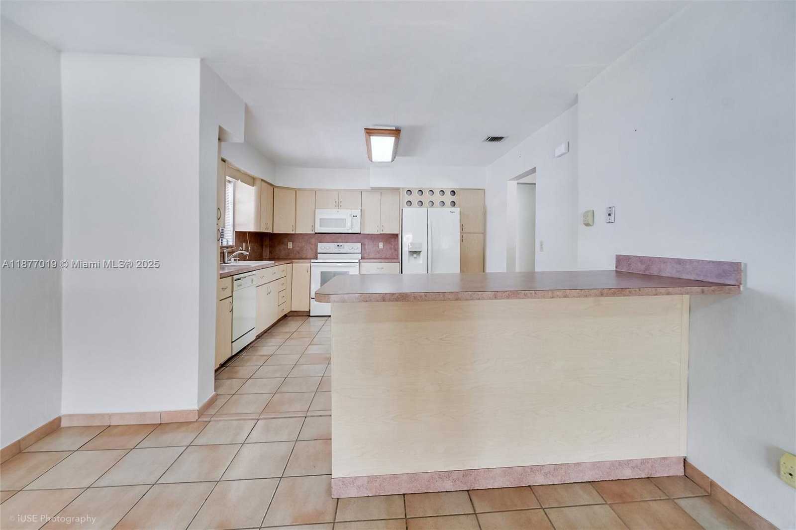 Small Image of 1321 WEST 2ND AVE #1321, Hialeah Number 7