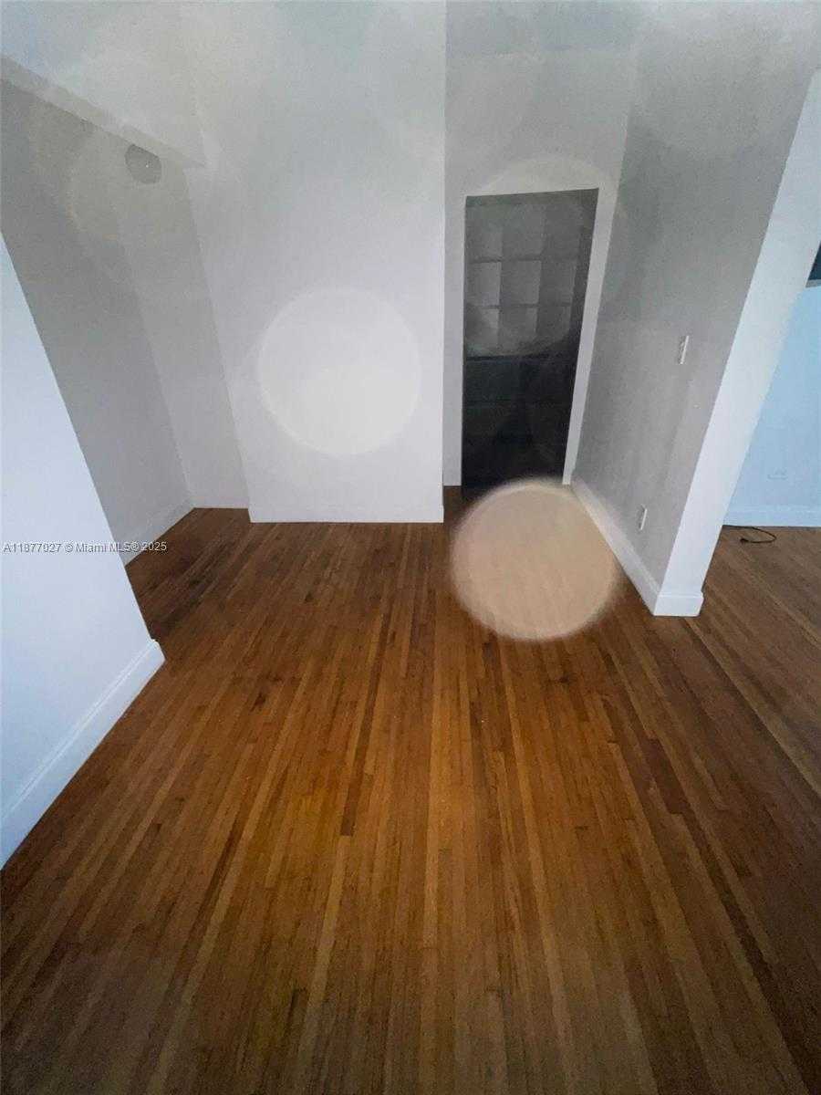 Small Image of 505 74TH ST #A5, Miami Beach Number 6