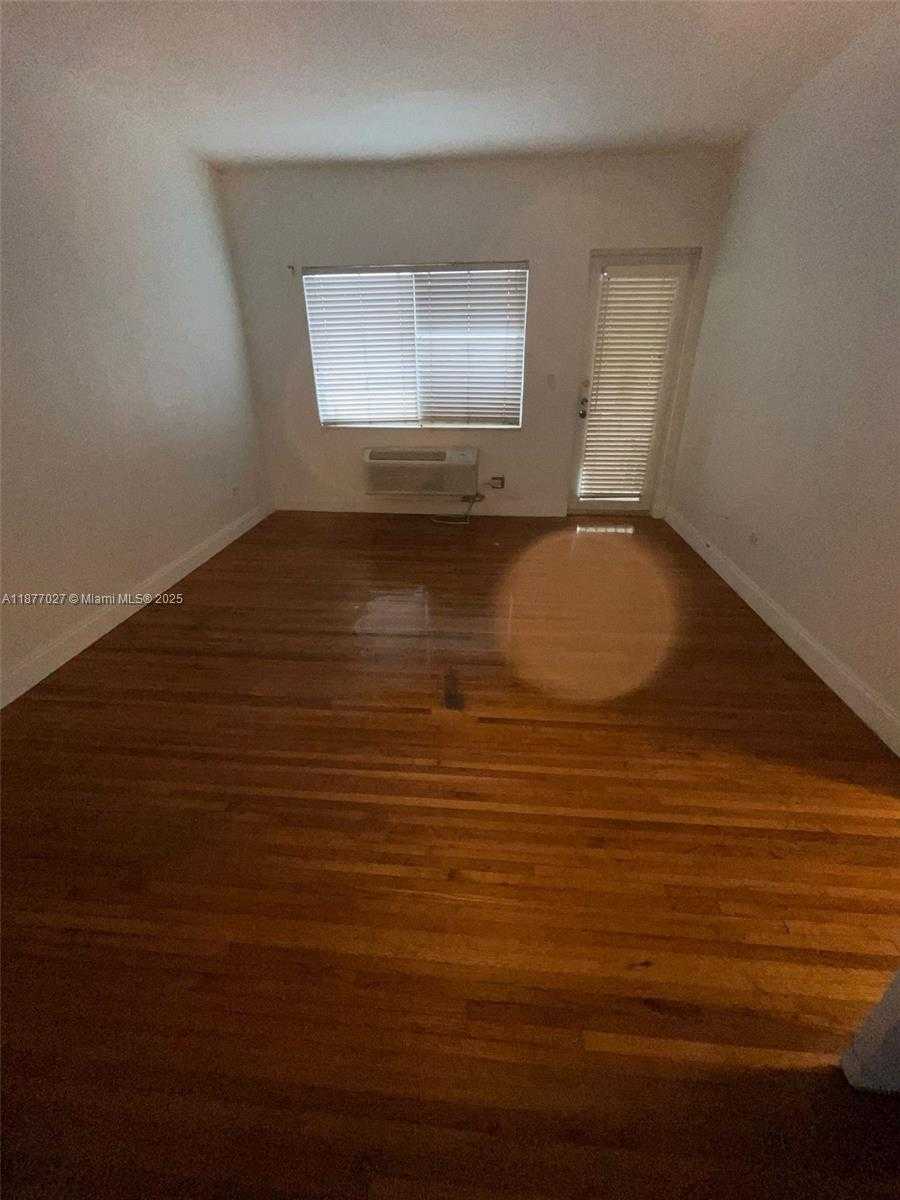 Small Image of 505 74TH ST #A5, Miami Beach Number 7