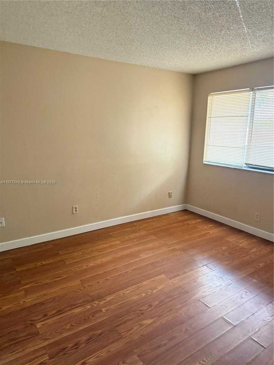 Small Image of 5224 GATE LAKE RD #5224, Tamarac Number 16