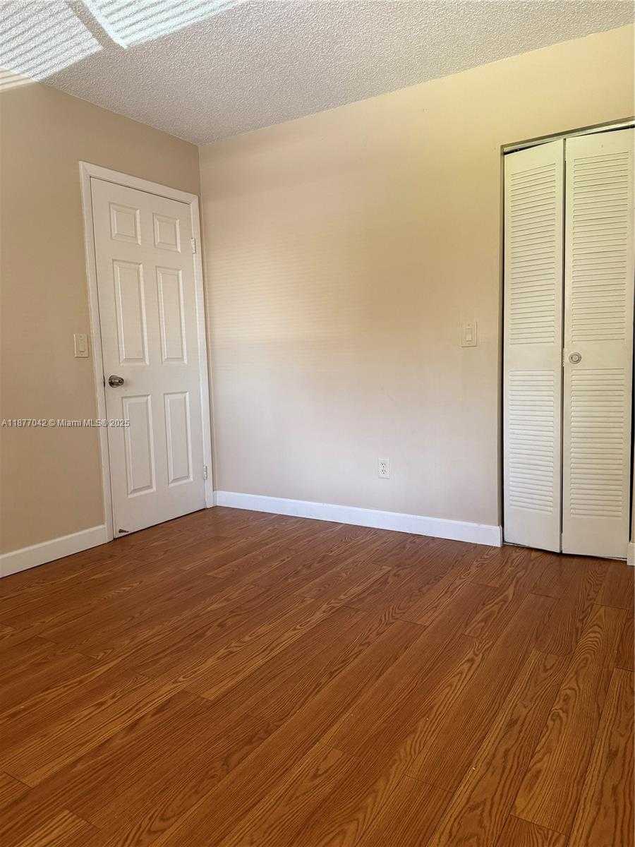 Small Image of 5224 GATE LAKE RD #5224, Tamarac Number 17