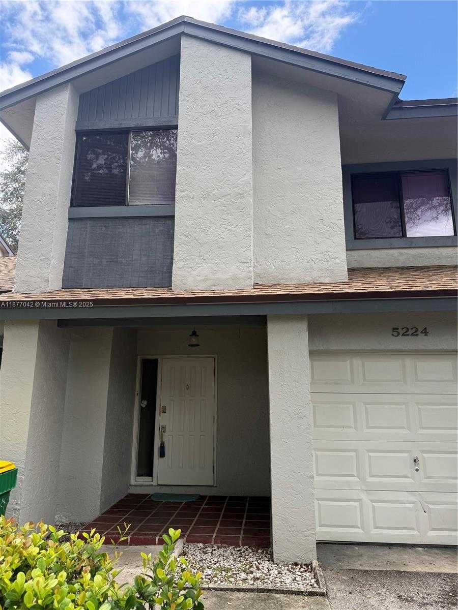 Small Image of 5224 GATE LAKE RD #5224, Tamarac Number 2