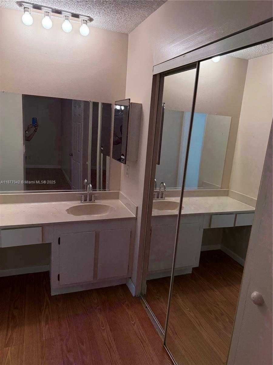Small Image of 5224 GATE LAKE RD #5224, Tamarac Number 21