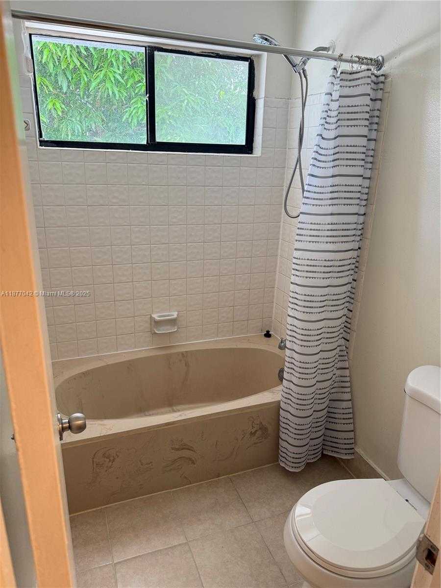 Small Image of 5224 GATE LAKE RD #5224, Tamarac Number 23