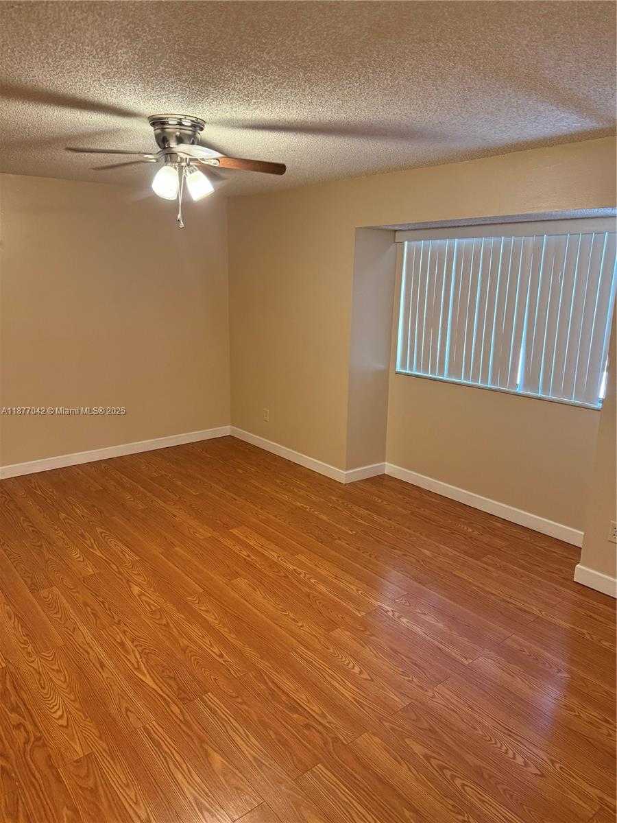 Small Image of 5224 GATE LAKE RD #5224, Tamarac Number 24