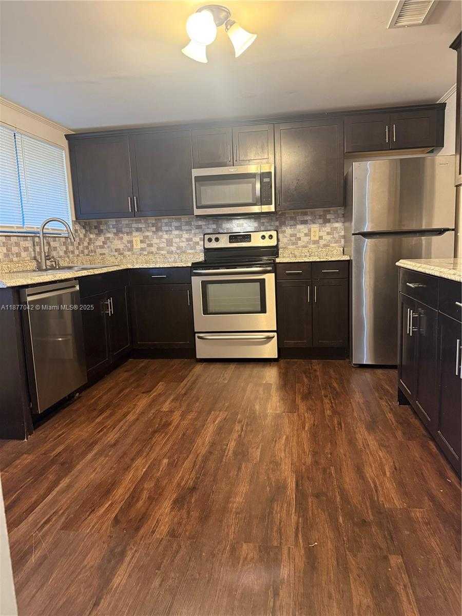 Small Image of 5224 GATE LAKE RD #5224, Tamarac Number 7