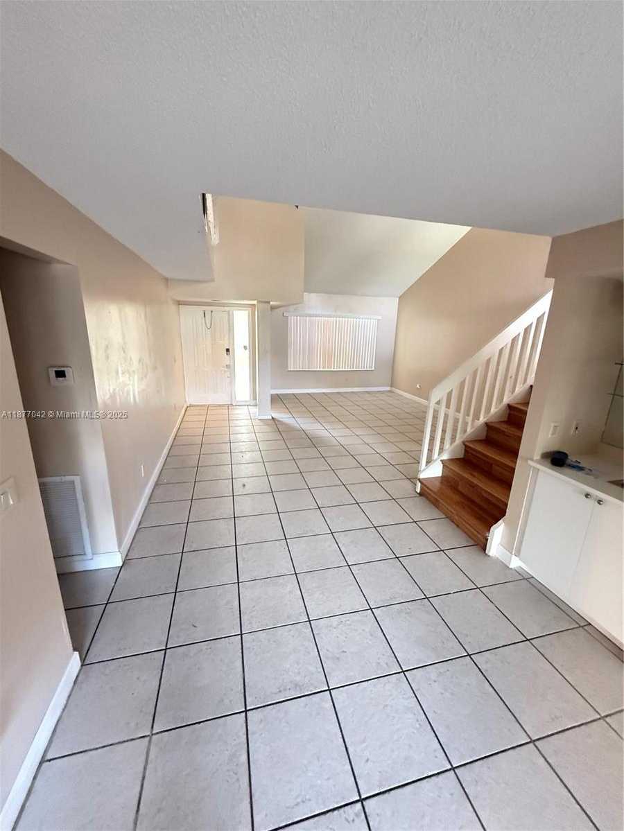 Small Image of 5224 GATE LAKE RD #5224, Tamarac Number 9