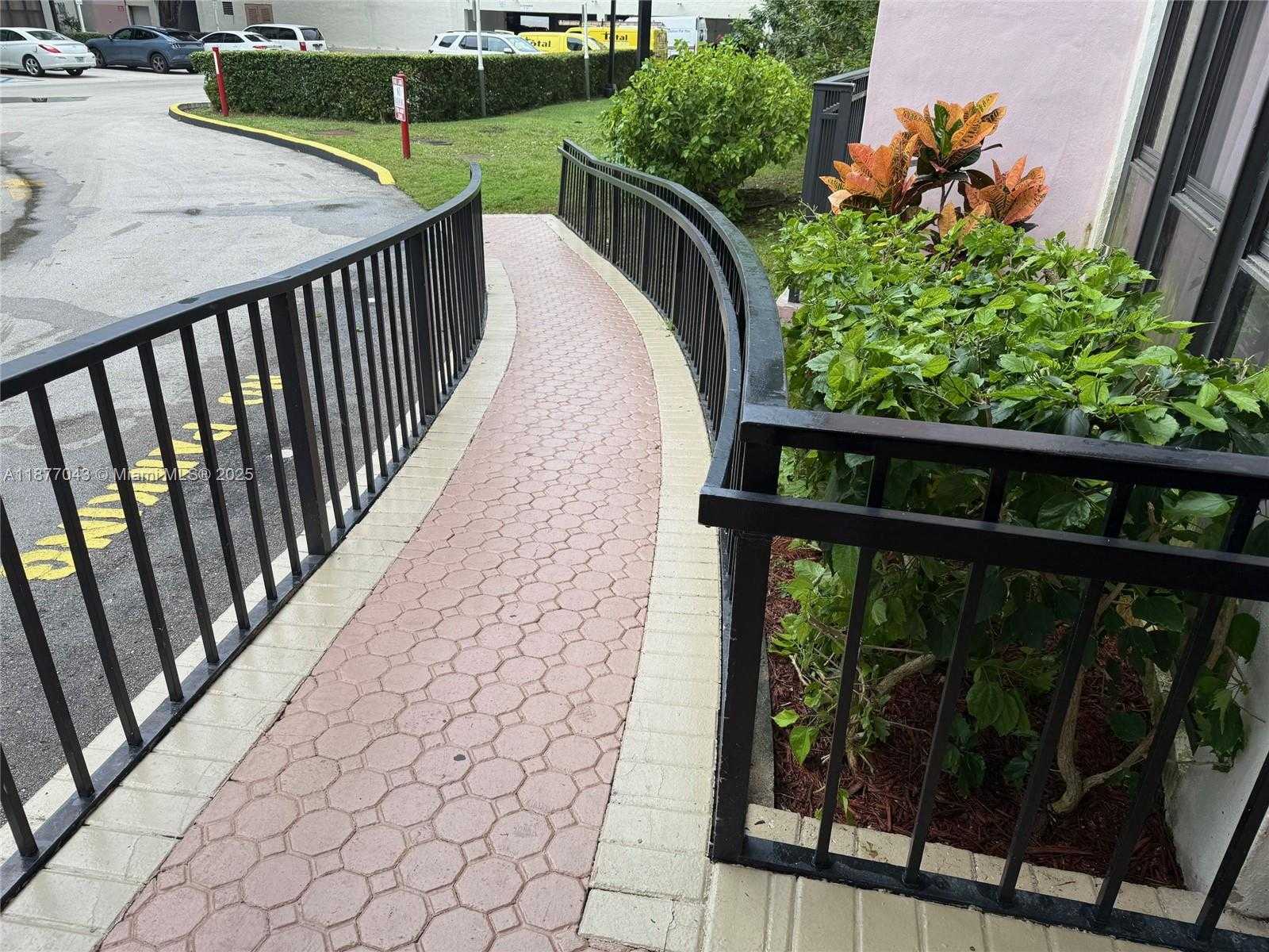 Small Image of 16909 NORTH BAY RD #712, Sunny Isles Beach Number 24