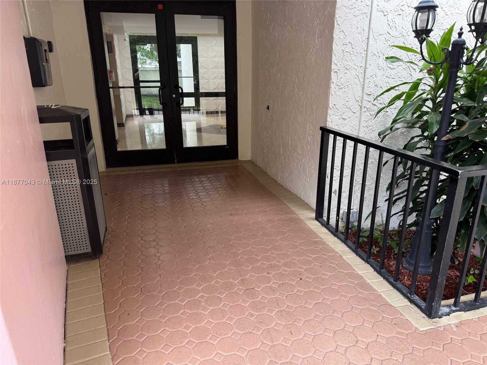 Small Image of 16909 NORTH BAY RD #712, Sunny Isles Beach Number 25
