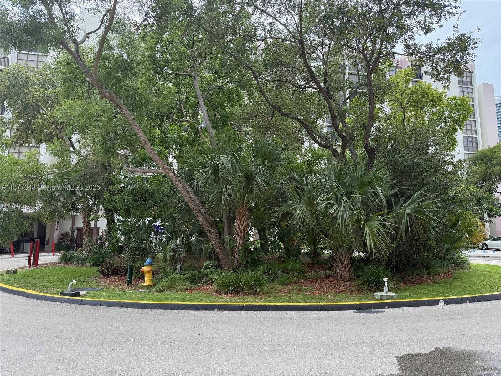 Small Image of 16909 NORTH BAY RD #712, Sunny Isles Beach Number 27